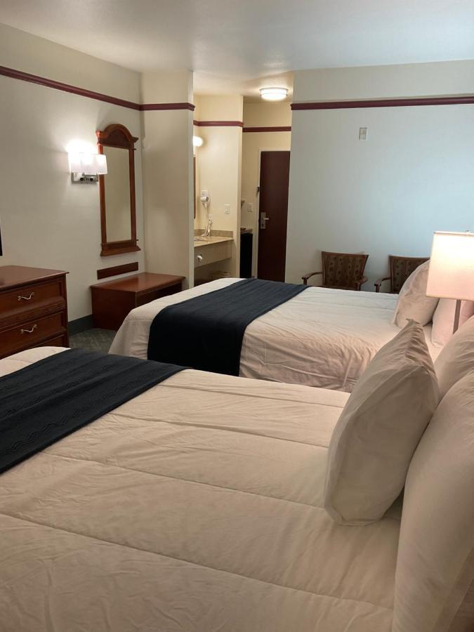 Budget Host Inn And Suites Cameron Екстер'єр фото