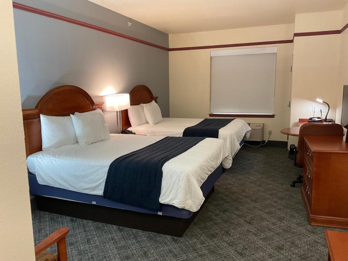 Budget Host Inn And Suites Cameron Екстер'єр фото
